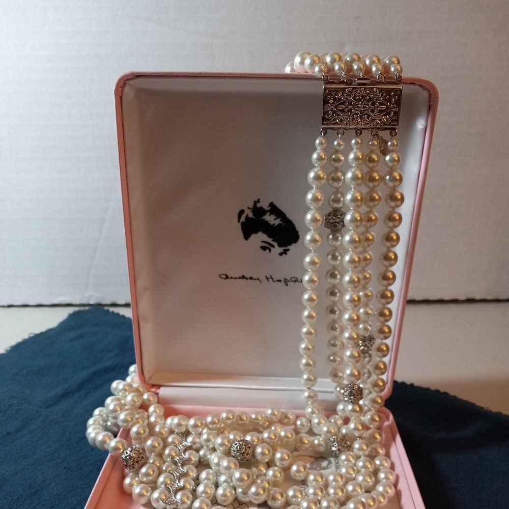 Audrey Hepburn, Faux Pearls Camrose & Kross Cottagecore Wedding Special Event